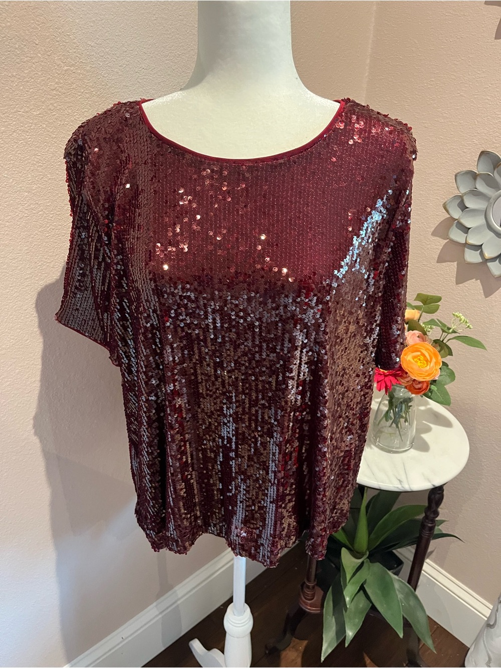 Nine West Burgundy Sequin Short Sleeve Crewneck Top